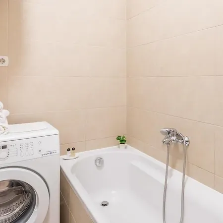 Apartamento Convenient At Trendy Neighbourhood