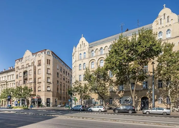 Апартаменты Convenient At Trendy Neighbourhood Будапешт