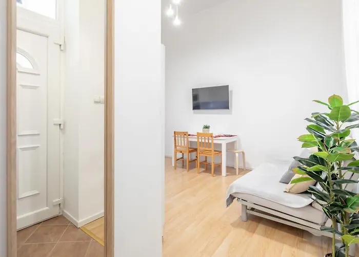 Convenient At Trendy Neighbourhood Lejlighed *